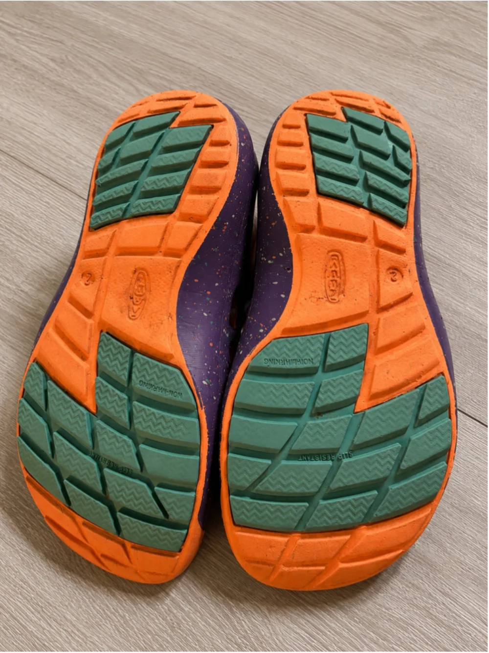 KEEN Kids Newport H2 Water Shoes Youth Size 2 Purple Orange Sport Sandals
